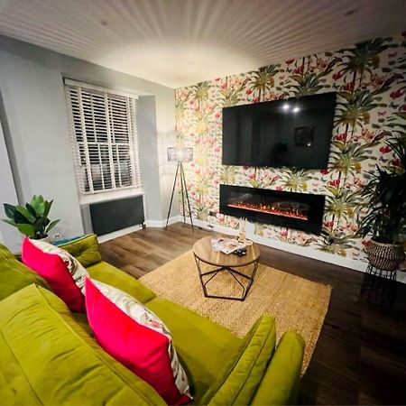 1 West End Boutique Apartment باونيس أون وينديرمير المظهر الخارجي الصورة