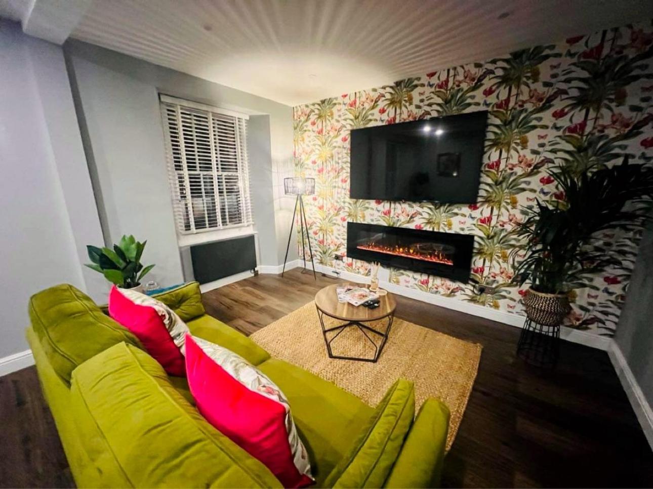 1 West End Boutique Apartment باونيس أون وينديرمير المظهر الخارجي الصورة